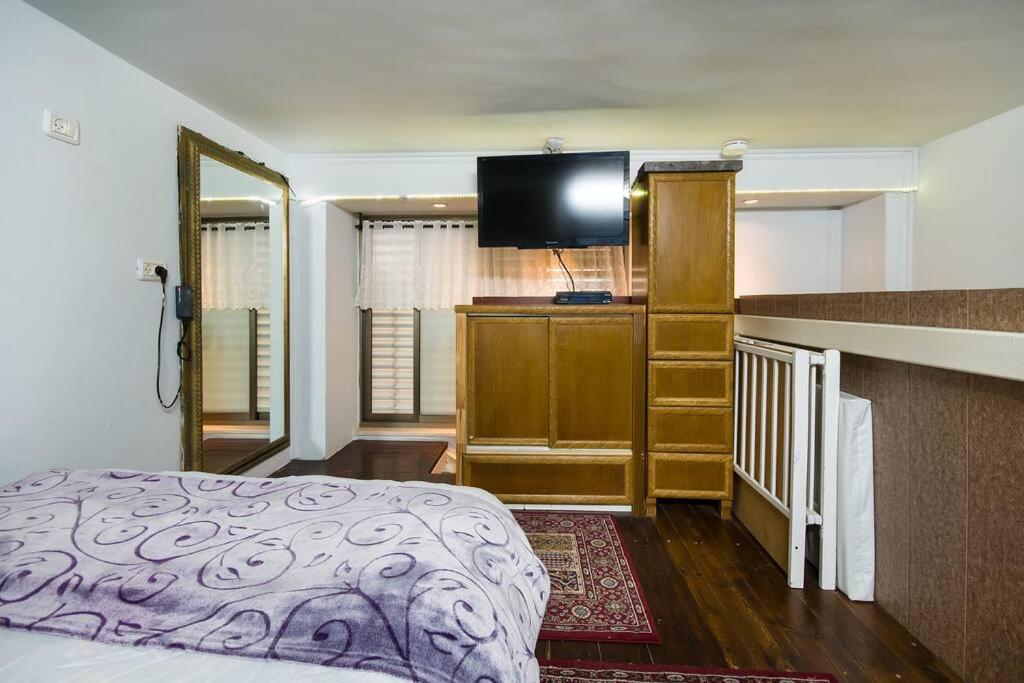 Ahuzat Shaul - Apartment Хадера Екстер'єр фото
